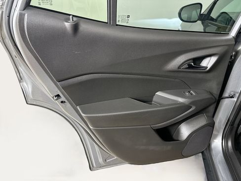 Used 2024 Chevrolet Trax RS FWD image 25