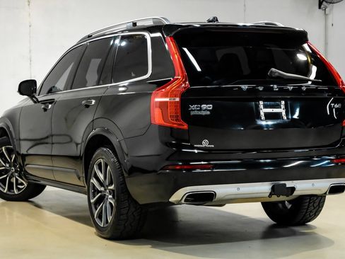 Used 2017 Volvo XC90 T6 Momentum w/ Vision Package image 11