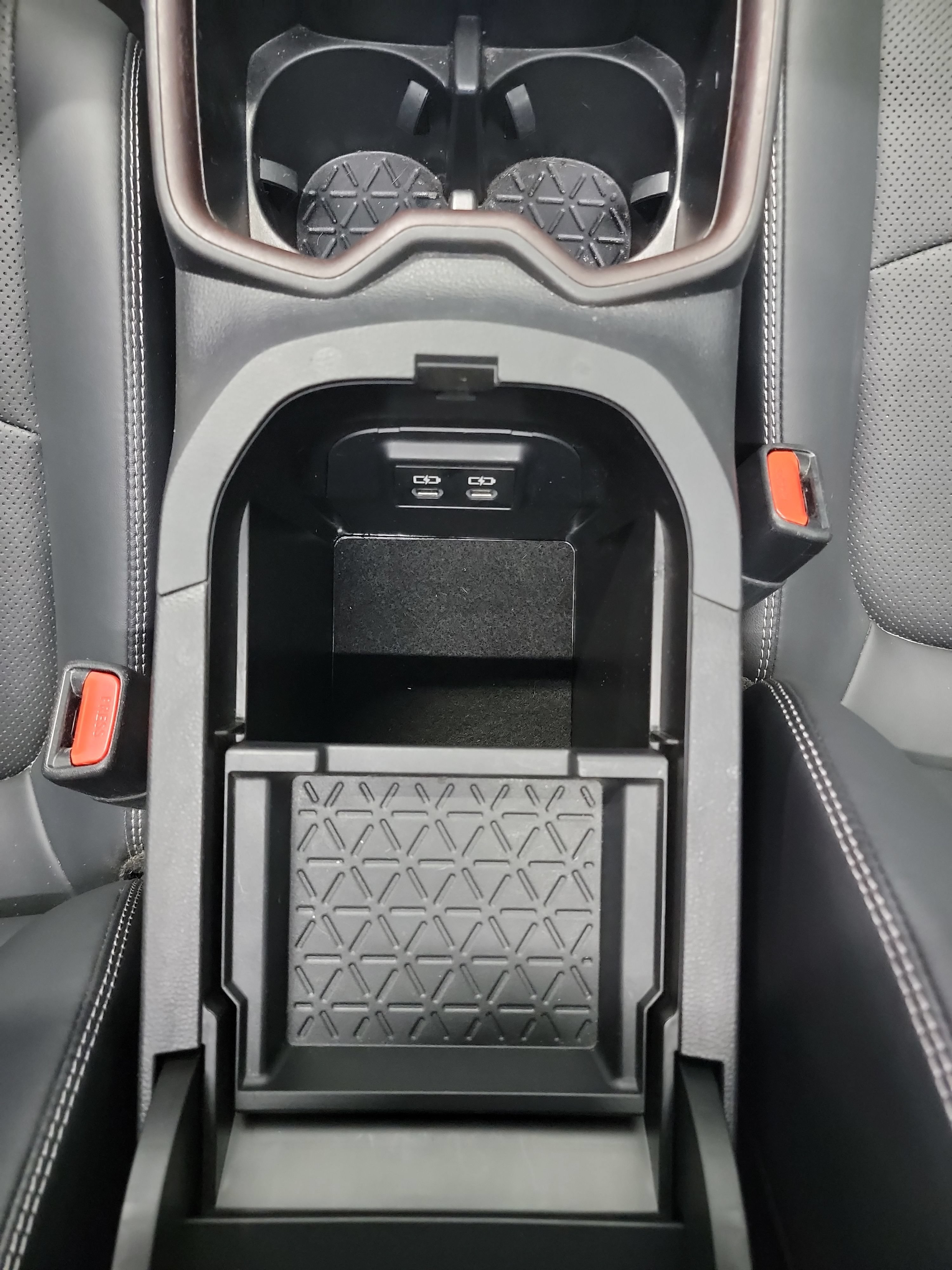 Used 2022 Toyota RAV4 Limited AWD/4WD image 29