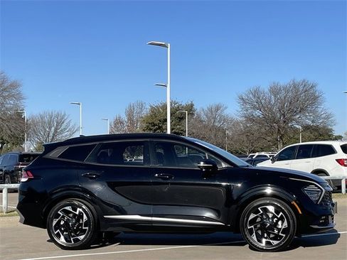 Used 2023 Kia Sportage SX image 3