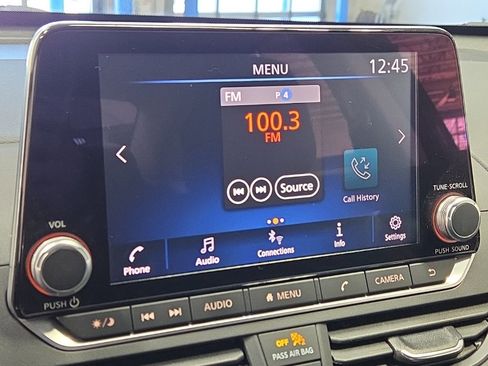 Used 2022 Nissan Altima 2.5 SV image 16