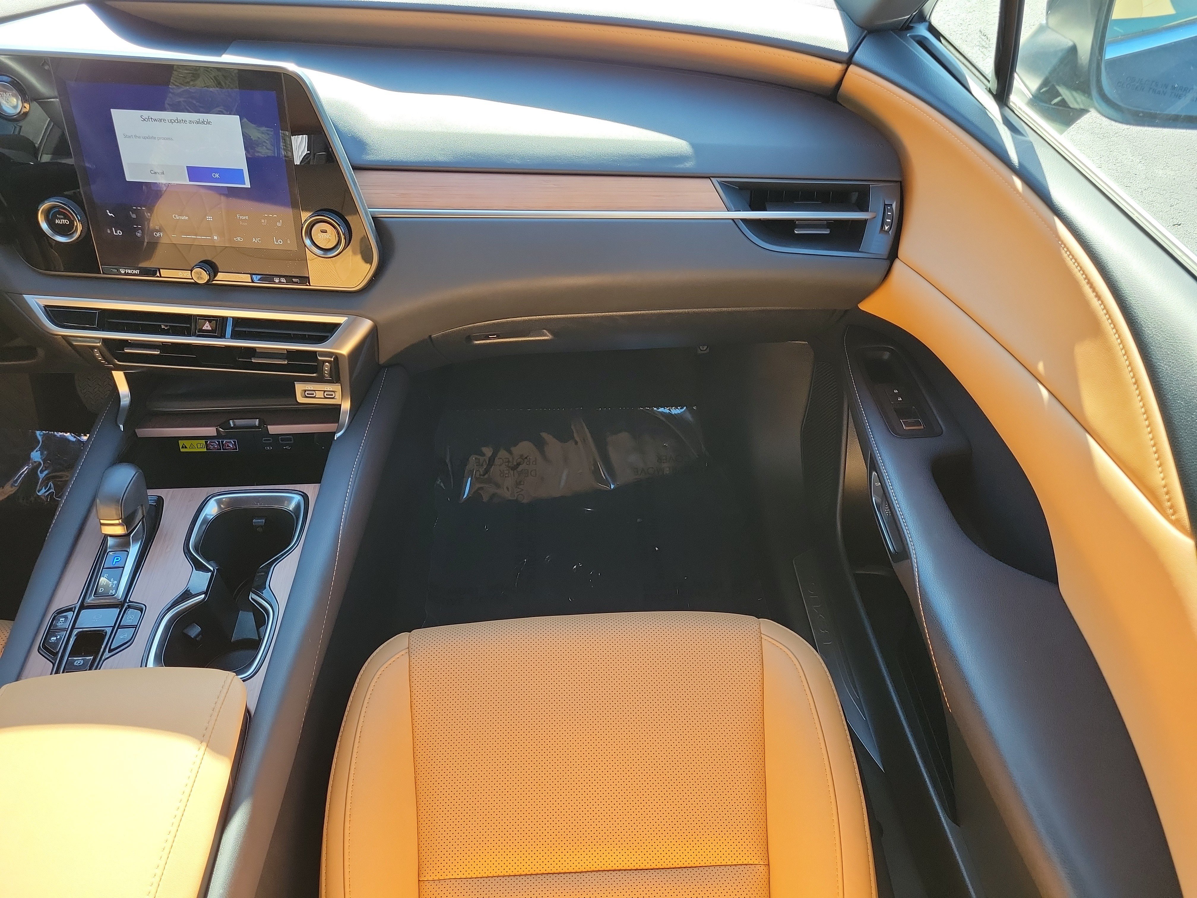 Used 2023 Lexus RX 350 Premium w/ Accessory Package AWD/4WD image 15