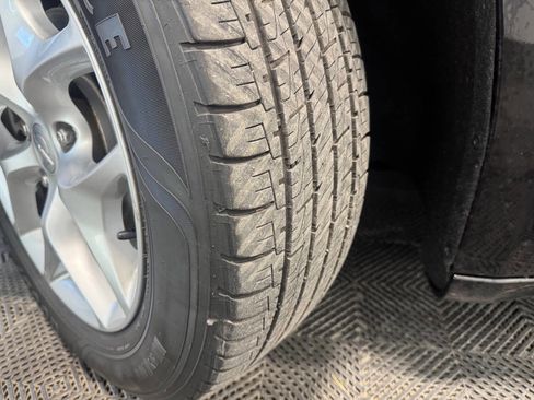 Used 2019 Chrysler Pacifica Limited image 50