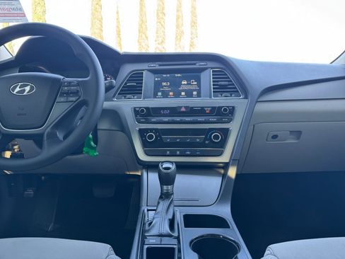 Used 2016 Hyundai Sonata SE image 15
