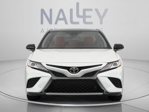 Used 2020 Toyota Camry XSE FWD image 7