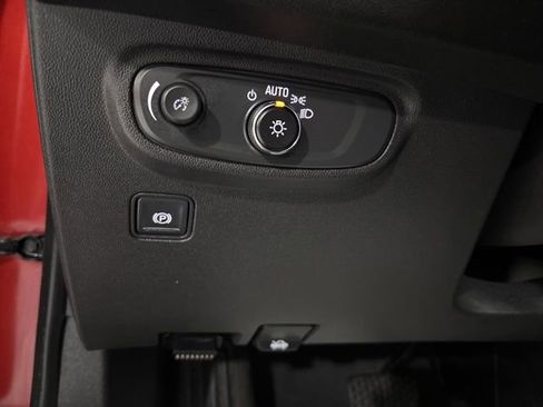 Used 2023 GMC Terrain SLE w/ Driver Convenience Package AWD/4WD image 32