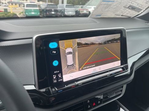 New 2026 Volkswagen Atlas Cross Sport SEL Premium R-Line AWD/4WD image 16