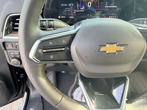 New 2026 Chevrolet Suburban Premier image 25