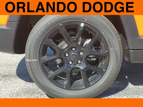 New 2026 Jeep Compass Latitude image 5