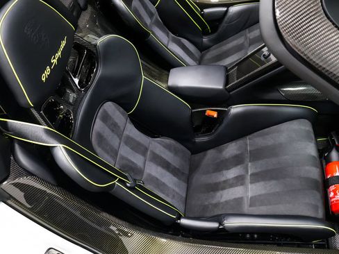 Used 2015 Porsche 918 Spyder image 58