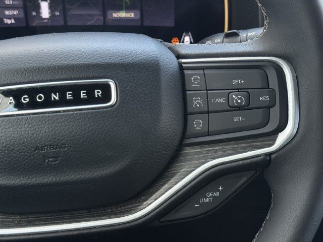 Used 2024 Jeep Wagoneer L Series II w/ Flexible Seating Group RWD image 15