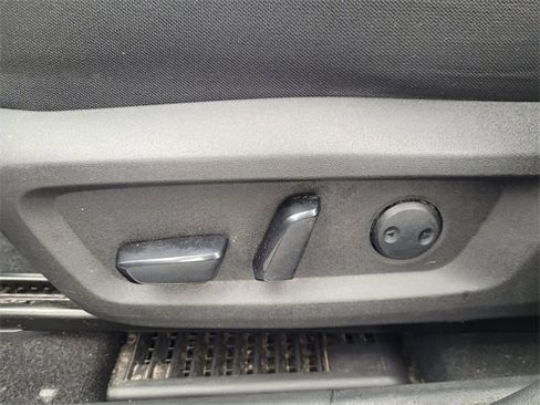 Certified 2024 Nissan Rogue SV image 17