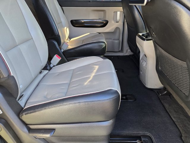 Used 2020 Kia Sedona SX FWD image 15