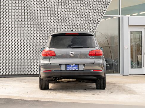 Used 2016 Volkswagen Tiguan SEL image 28
