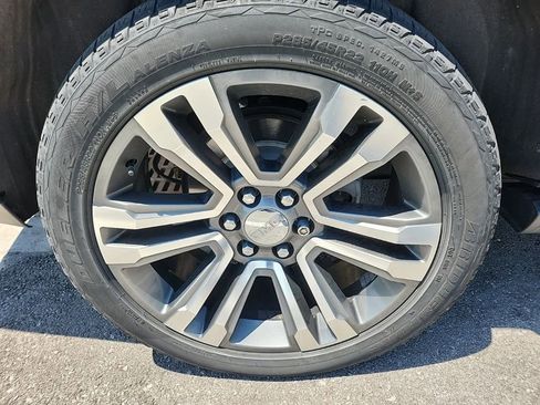 Used 2018 GMC Yukon Denali w/ Denali Ultimate Package AWD/4WD image 28