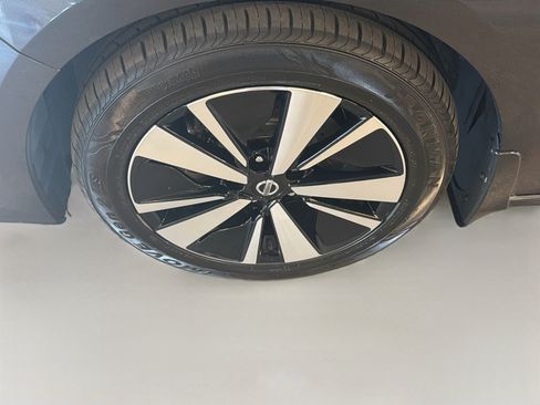 Used 2022 Nissan Altima 2.5 SV w/ SV Premium Package AWD/4WD image 11