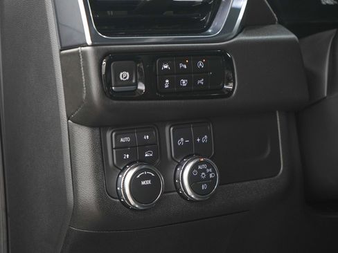 Used 2025 GMC Yukon XL Denali w/ LPO, Floor Liner Package AWD/4WD image 25