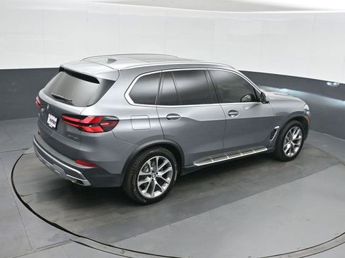 Used 2025 BMW X5 xDrive40i AWD/4WD image 31
