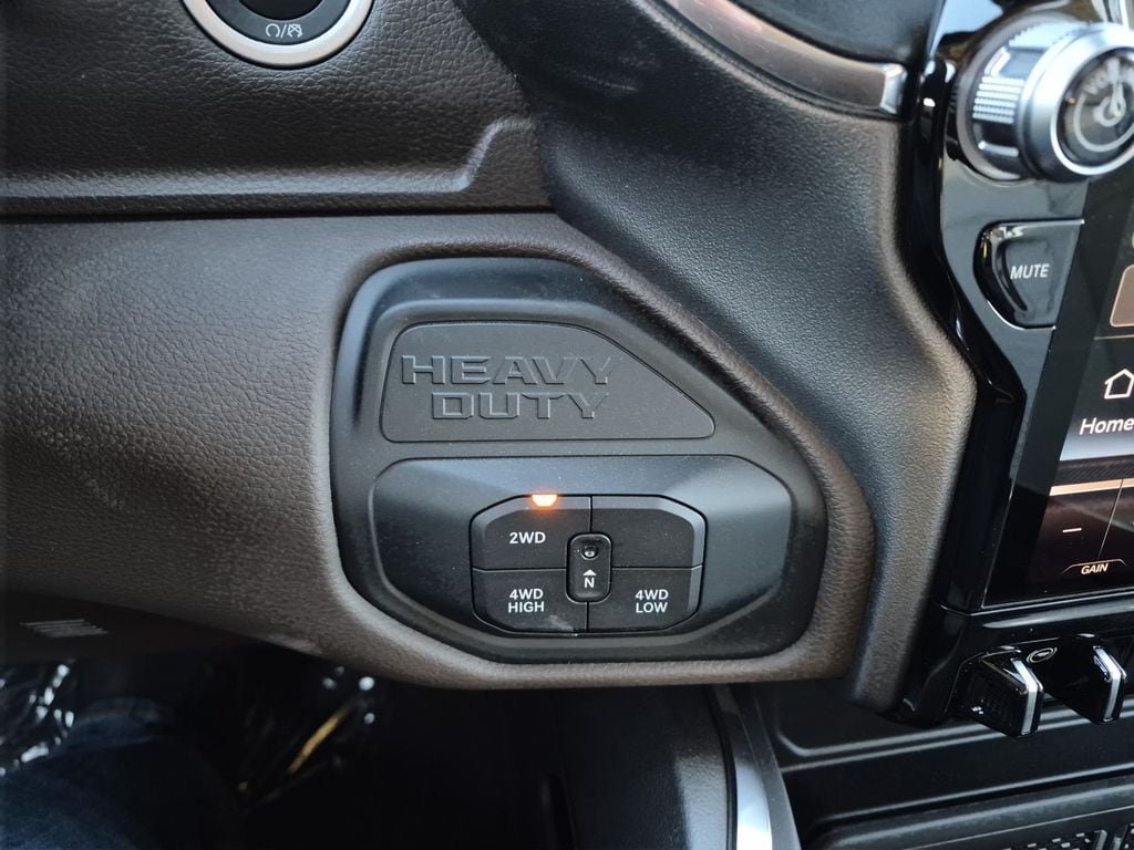 New 2026 RAM 2500 Laramie AWD/4WD image 23