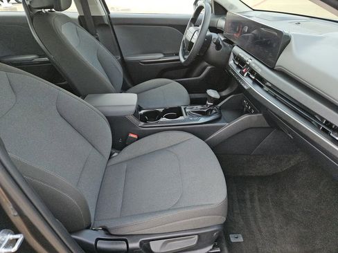 Used 2025 Kia K4 FWD image 26