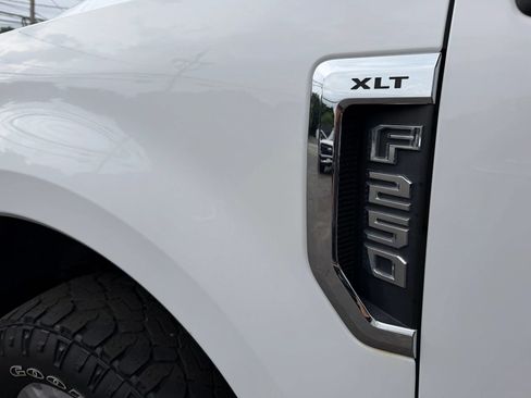 Used 2017 Ford F250 XLT AWD/4WD image 22
