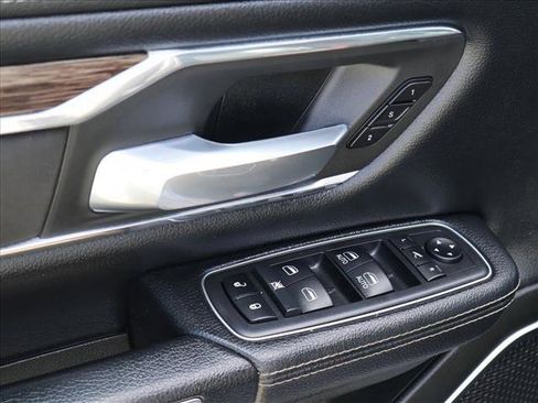 Used 2019 RAM 1500 Laramie w/ Off Road Group AWD/4WD image 10