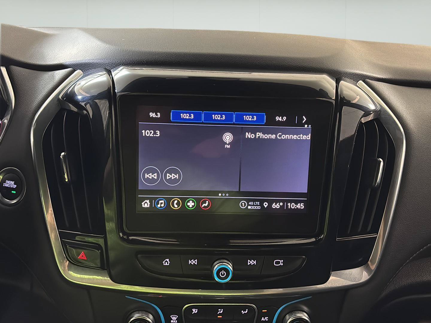Used 2023 Chevrolet Traverse LT FWD image 25