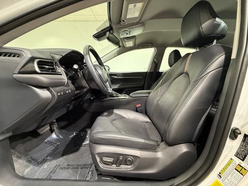Certified 2020 Toyota Camry XLE w/ Carpet Mat Package FWD image 12