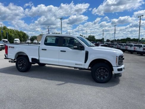 New 2026 Ford F250 XL w/ STX Appearance Package AWD/4WD image 2