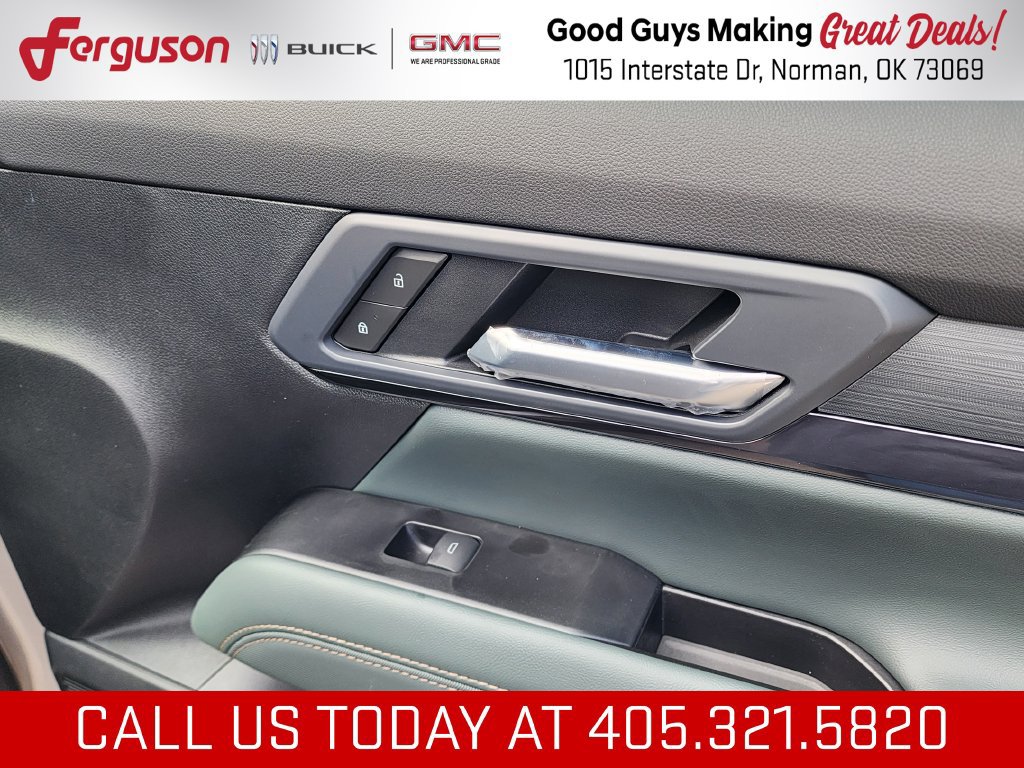 New 2027 GMC Terrain AT4 w/ Convenience Package III AWD/4WD image 40