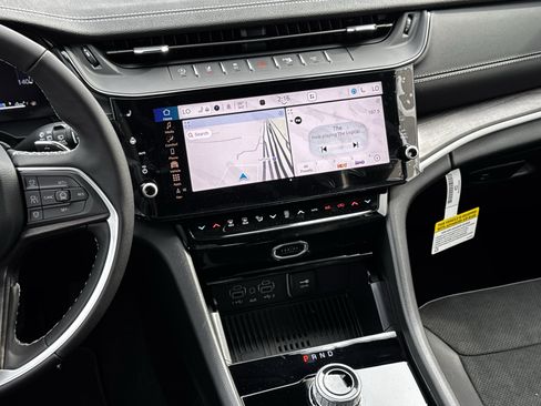 New 2026 Jeep Grand Cherokee Altitude image 16