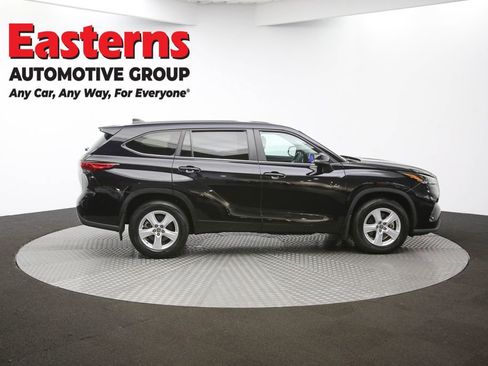 Used 2023 Toyota Highlander L image 45