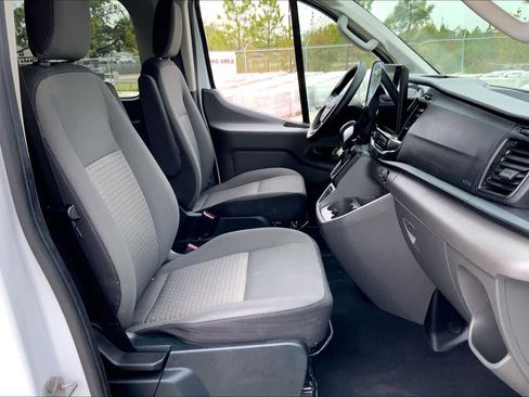 Used 2023 Ford Transit 350 XLT image 8