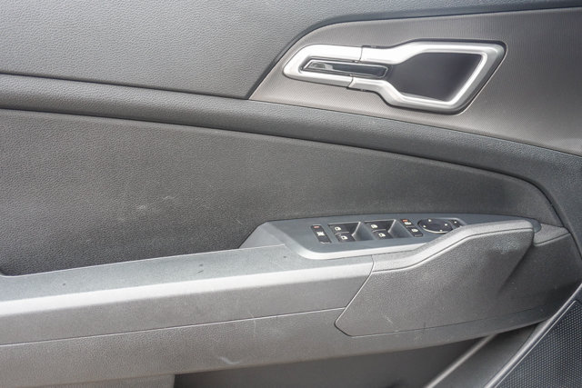 Used 2026 Kia Sportage LX FWD image 24