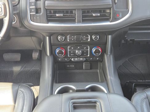 Used 2021 Chevrolet Tahoe Z71 AWD/4WD image 18