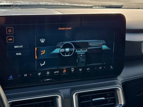 Used 2025 Ford Mustang Premium image 25