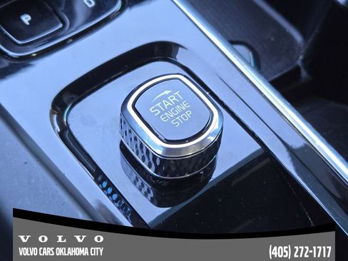 Certified 2023 Volvo XC60 B5 Plus w/ Climate Package image 20