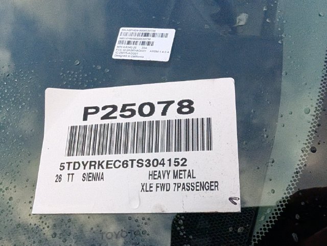 Certified 2026 Toyota Sienna XLE FWD image 36