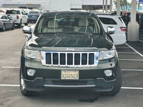 Used 2011 Jeep Grand Cherokee Limited w/ Luxury Group II AWD/4WD image 2