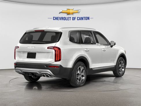 Used 2022 Kia Telluride EX FWD image 2