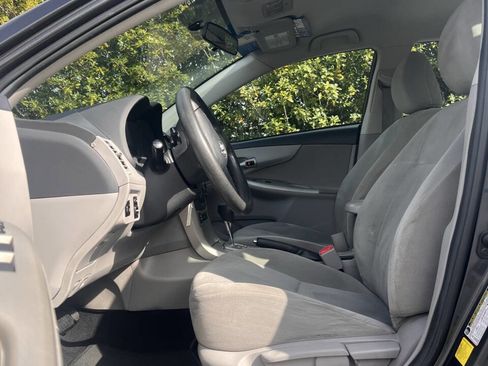 Used 2013 Toyota Corolla LE Special Edition image 13