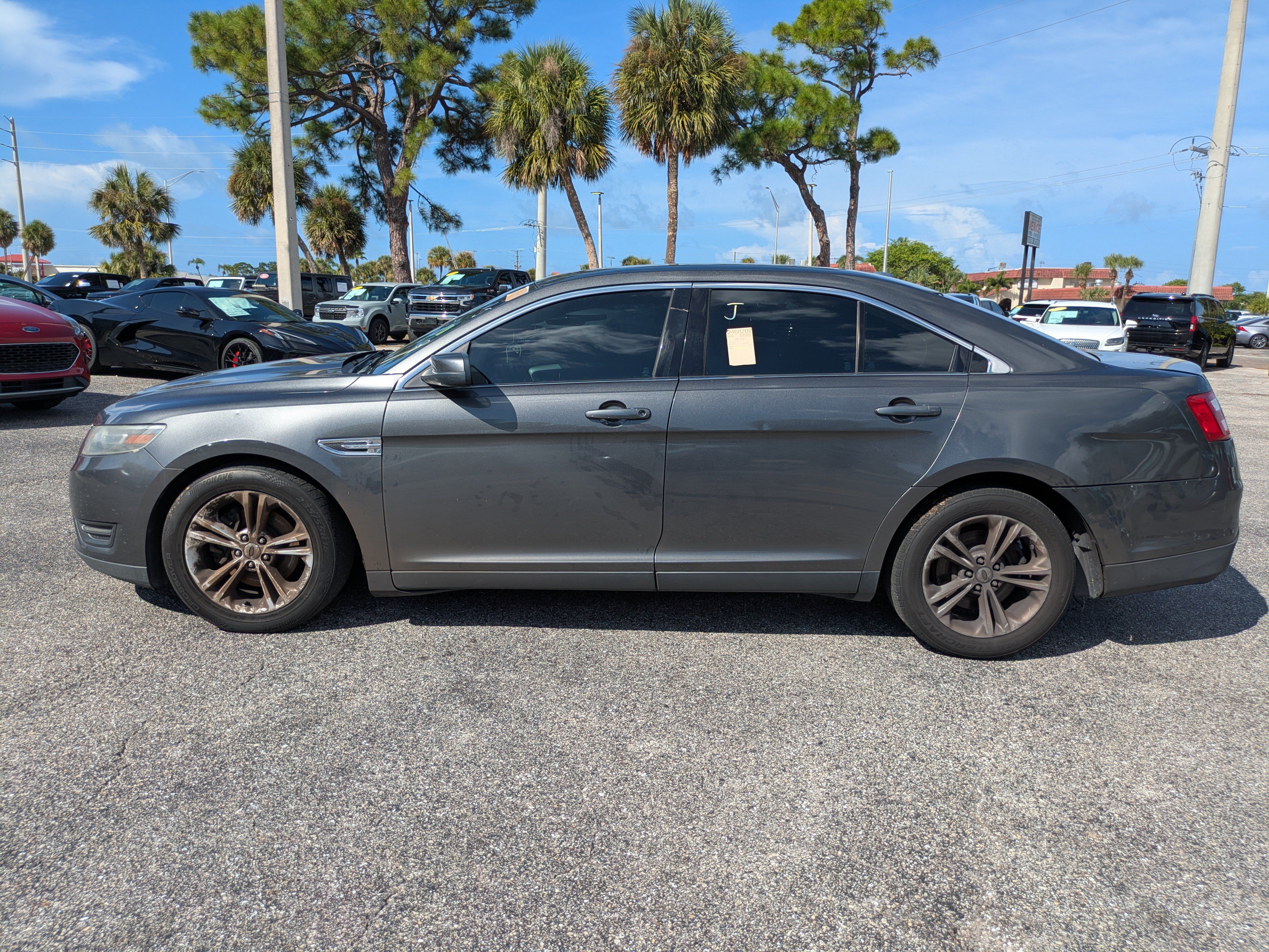 Used 2015 Ford Taurus SEL FWD image 7