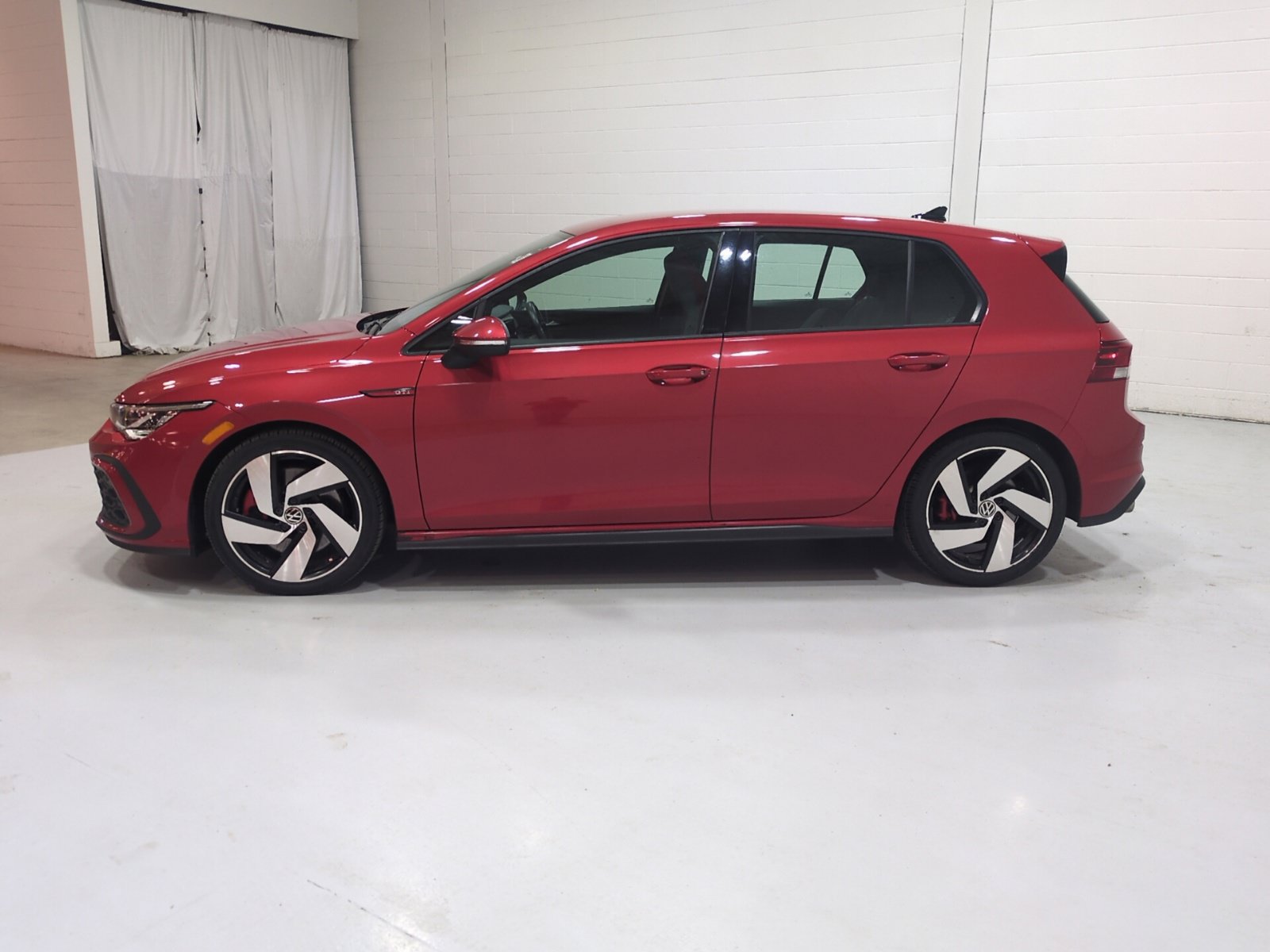 Used 2022 Volkswagen GTI S FWD image 7