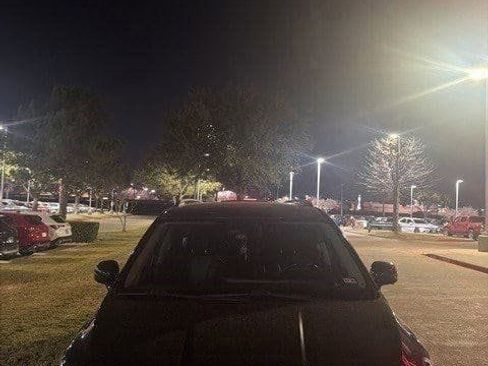 Used 2022 Kia Carnival SX image 2