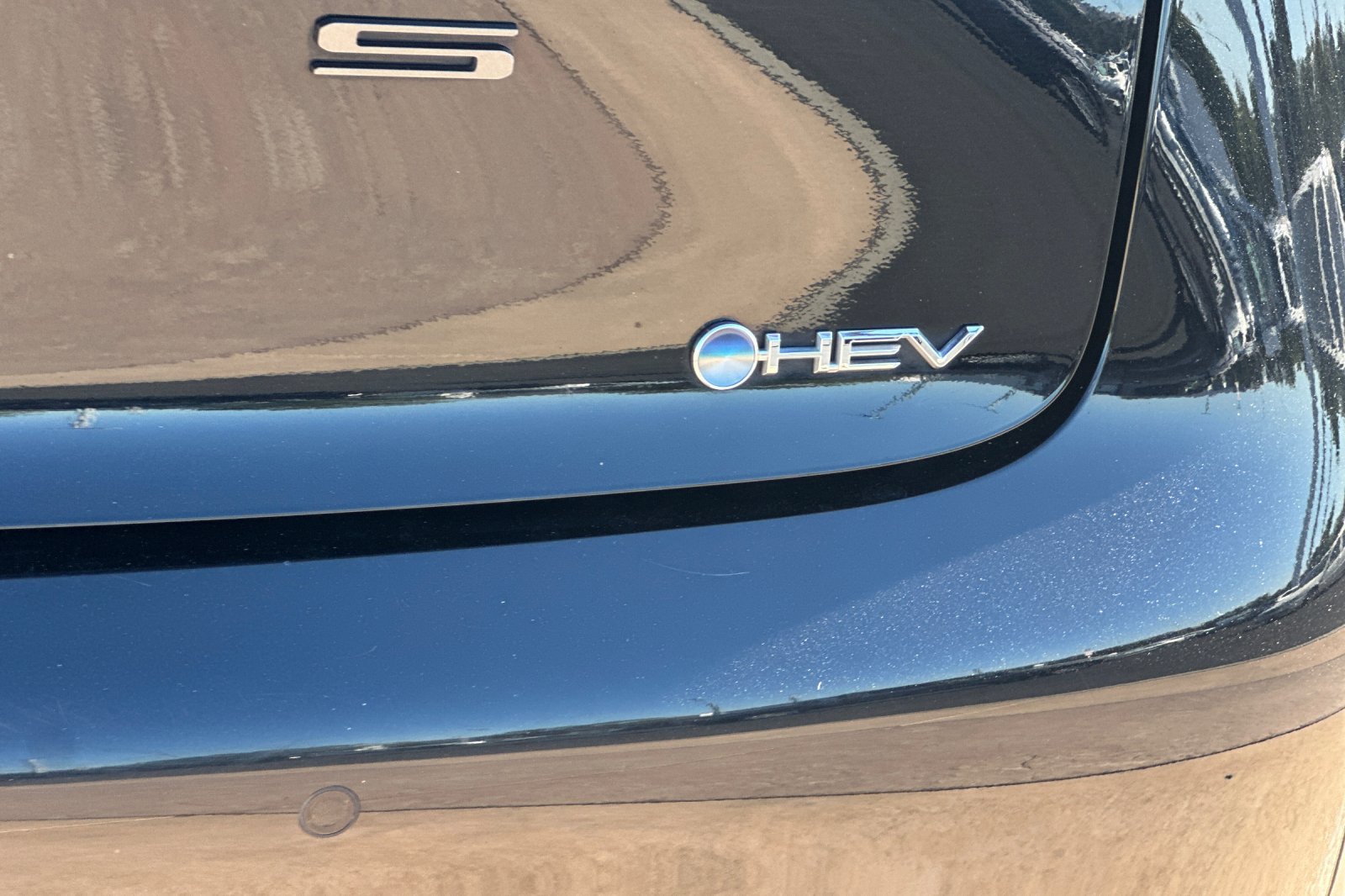 Certified 2025 Toyota Prius LE AWD/4WD image 32