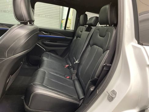 Certified 2022 Jeep Grand Cherokee Overland AWD/4WD image 23