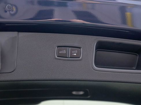 Certified 2022 Porsche Macan S image 35