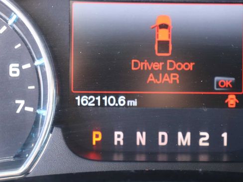 Used 2011 Ford F150 XLT w/ XLT Chrome Pkg AWD/4WD image 11