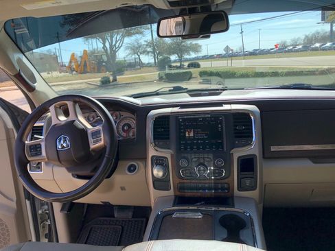 Used 2018 RAM 1500 Laramie Longhorn w/ Longhorn Southfork Package image 29