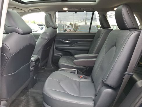 Certified 2026 Toyota Grand Highlander AWD image 13